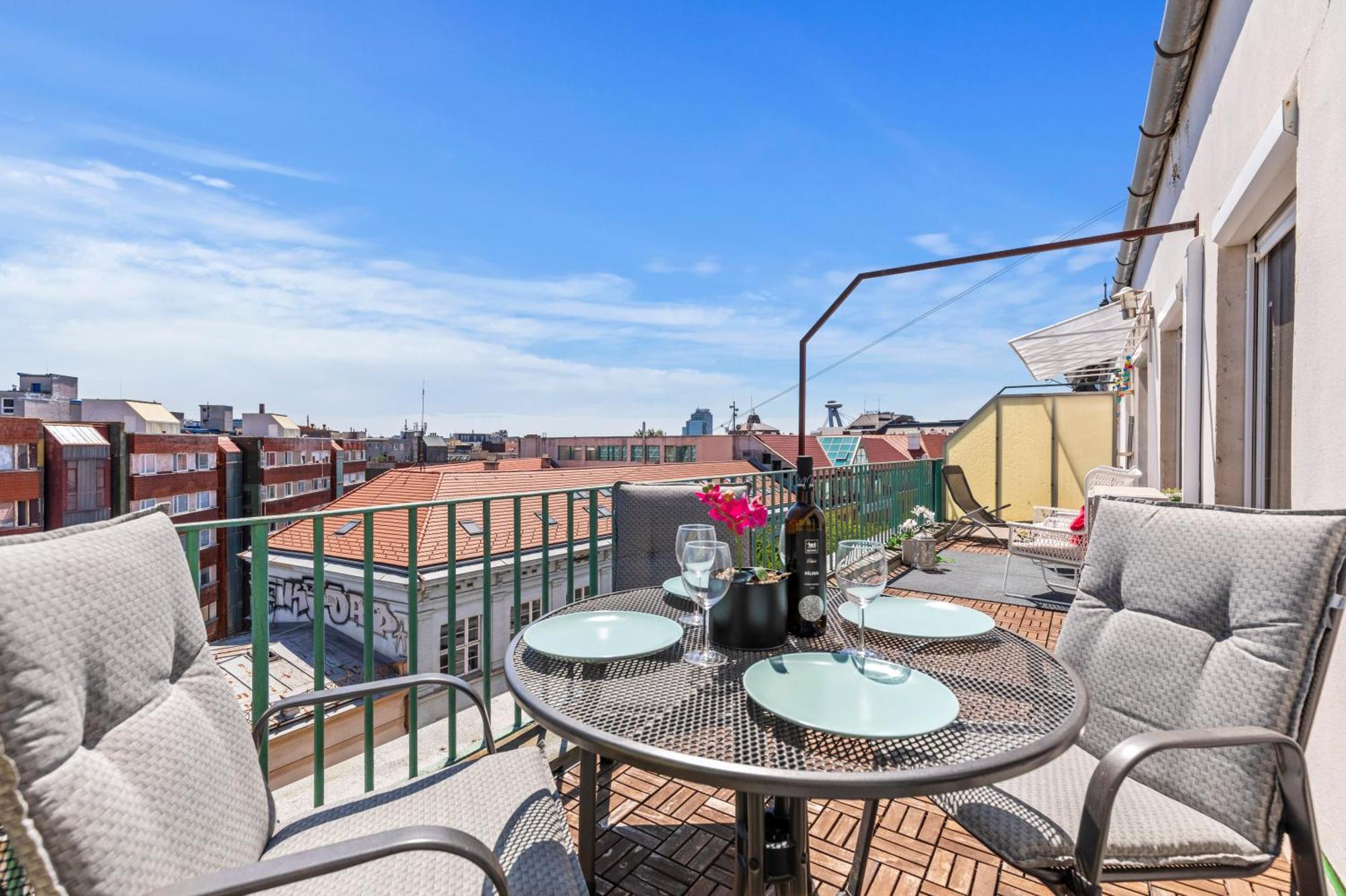 Heart Of The City Center 2 Rooms By Zazi Bratislava Ngoại thất bức ảnh